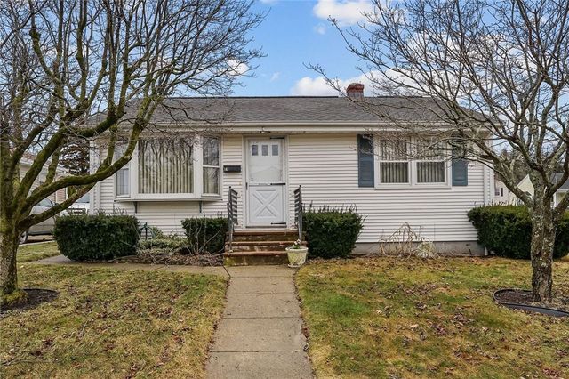 14 Maxfield Avenue, East Providence, RI 02914