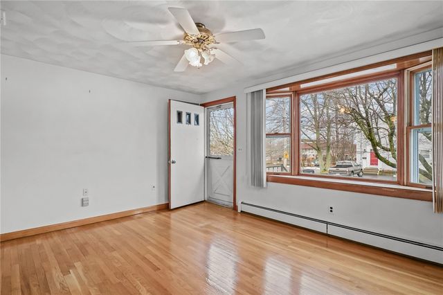 14 Maxfield Avenue, East Providence, RI 02914