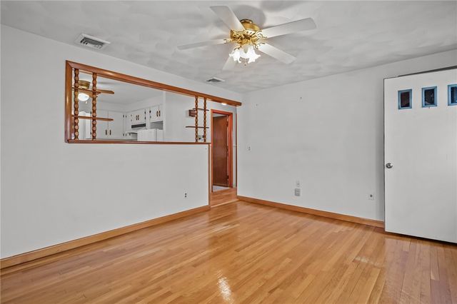 14 Maxfield Avenue, East Providence, RI 02914