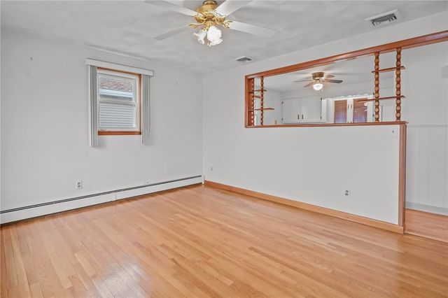 14 Maxfield Avenue, East Providence, RI 02914