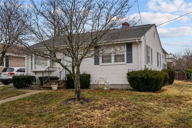 14 Maxfield Avenue, East Providence, RI 02914