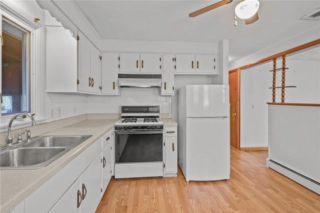 14 Maxfield Avenue, East Providence, RI 02914