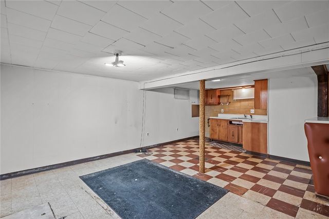 14 Maxfield Avenue, East Providence, RI 02914