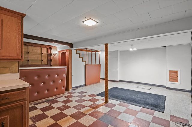 14 Maxfield Avenue, East Providence, RI 02914