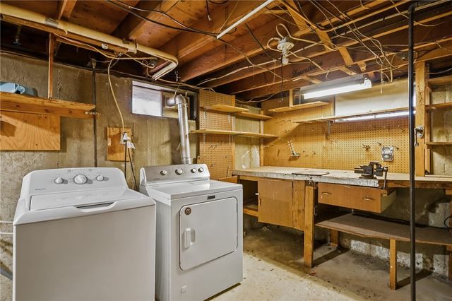 14 Maxfield Avenue, East Providence, RI 02914