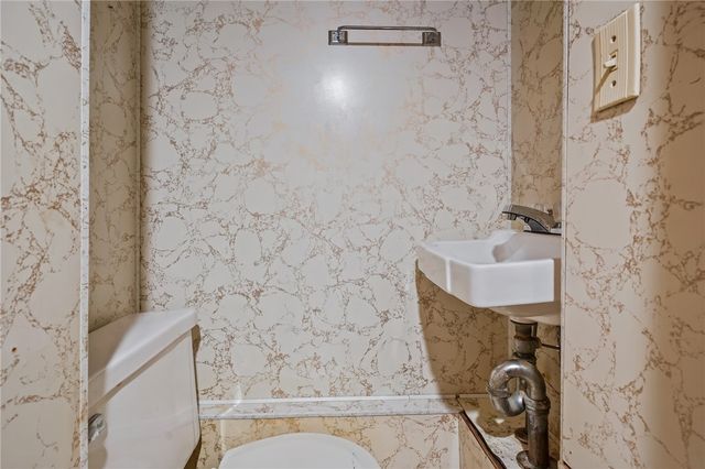 14 Maxfield Avenue, East Providence, RI 02914