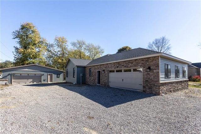 155 Edgewood Avenue, Hopewell Twp, PA 15001