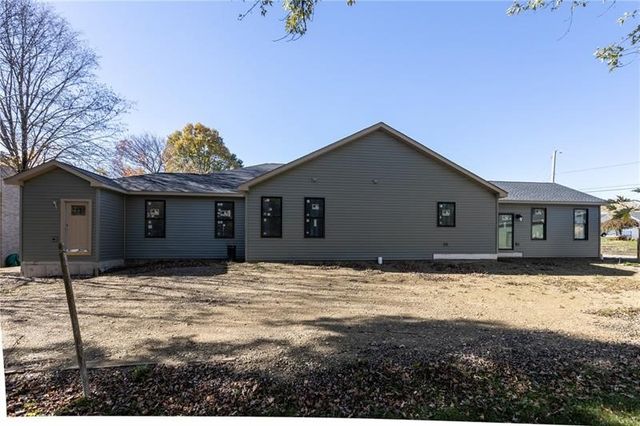 155 Edgewood Avenue, Hopewell Twp, PA 15001