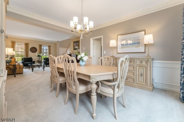 11 Messenger Ln, Raritan Twp., NJ 08551