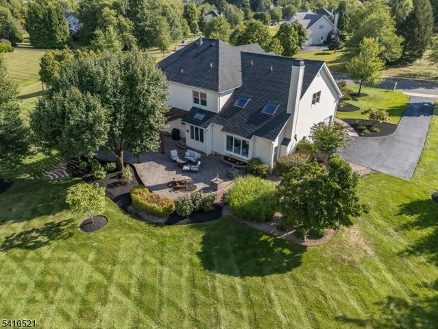 11 Messenger Ln, Raritan Twp., NJ 08551