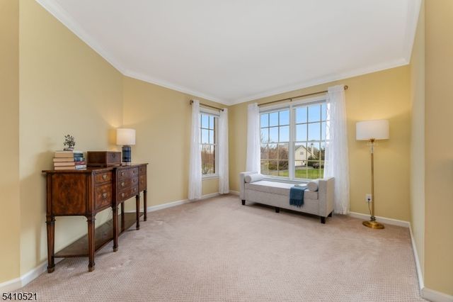 11 Messenger Ln, Raritan Twp., NJ 08551