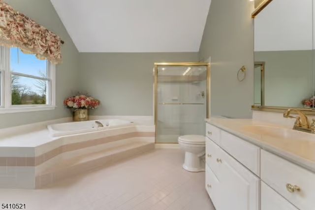 11 Messenger Ln, Raritan Twp., NJ 08551