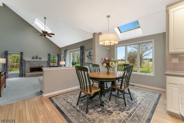 11 Messenger Ln, Raritan Twp., NJ 08551
