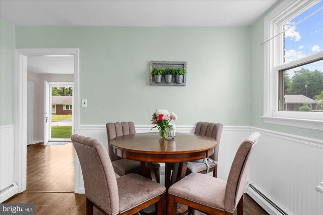 103 LAWNTON RD, Norristown, PA 19401