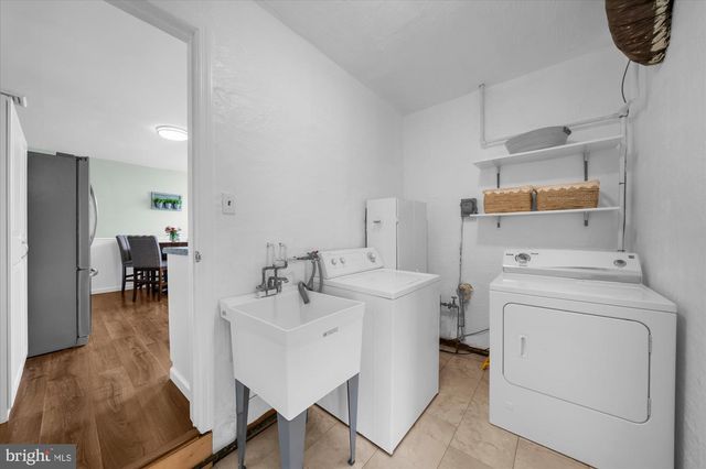 103 LAWNTON RD, Norristown, PA 19401