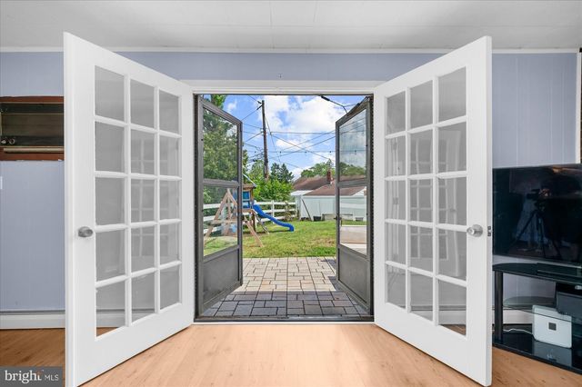103 LAWNTON RD, Norristown, PA 19401