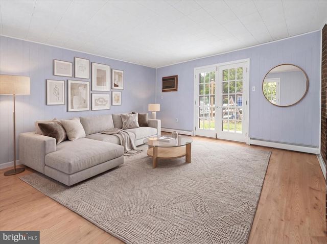 103 LAWNTON RD, Norristown, PA 19401