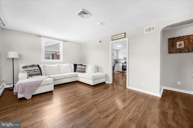 103 LAWNTON RD, Norristown, PA 19401