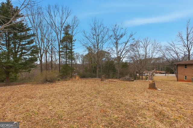 820 Collier Road, Toccoa, GA 30577