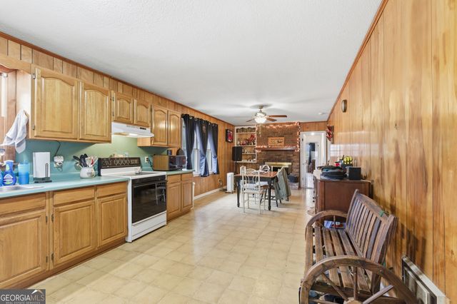 820 Collier Road, Toccoa, GA 30577