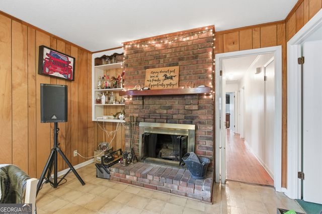 820 Collier Road, Toccoa, GA 30577