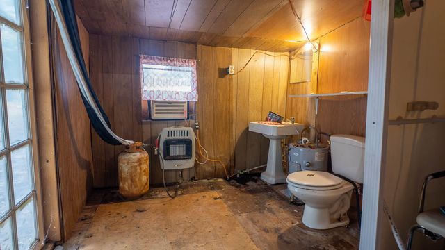 902 Honeytree Lane, Camp, AR 72520