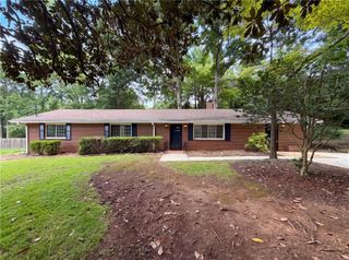 210 Pinewood Lane, Stockbridge, GA 30281