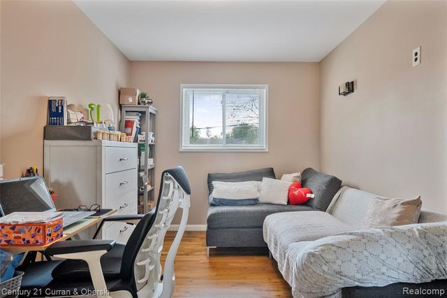 25015 Chernick Street, Taylor, MI 48180