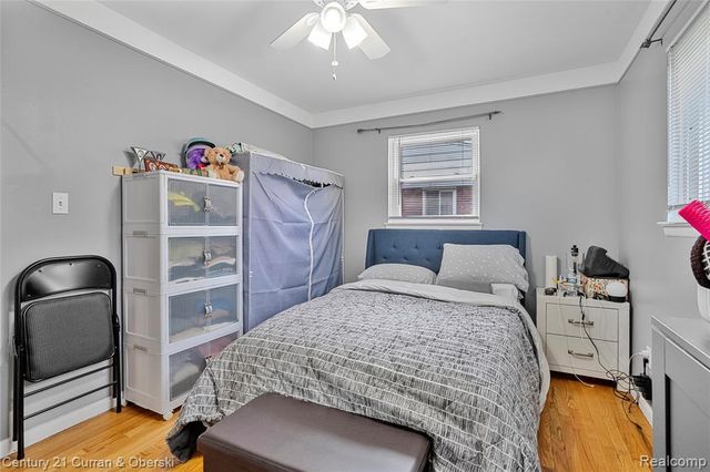 25015 Chernick Street, Taylor, MI 48180