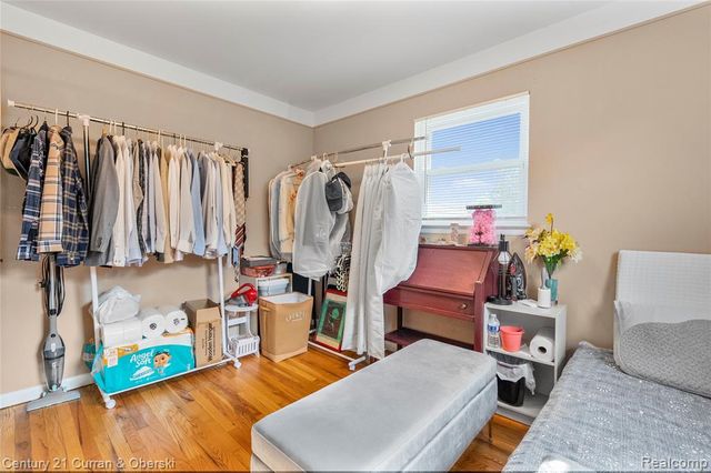 25015 Chernick Street, Taylor, MI 48180