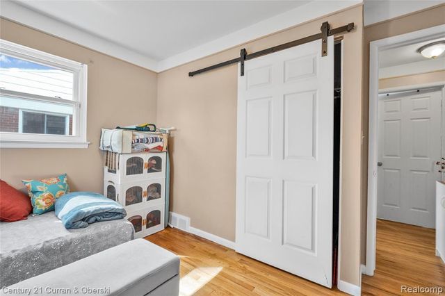 25015 Chernick Street, Taylor, MI 48180