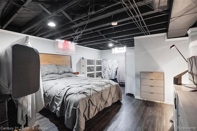 25015 Chernick Street, Taylor, MI 48180