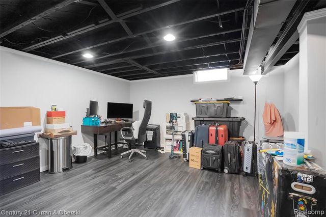 25015 Chernick Street, Taylor, MI 48180