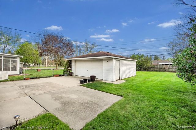 25015 Chernick Street, Taylor, MI 48180