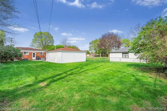 25015 Chernick Street, Taylor, MI 48180