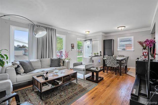 25015 Chernick Street, Taylor, MI 48180