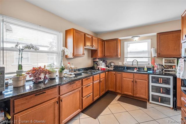 25015 Chernick Street, Taylor, MI 48180