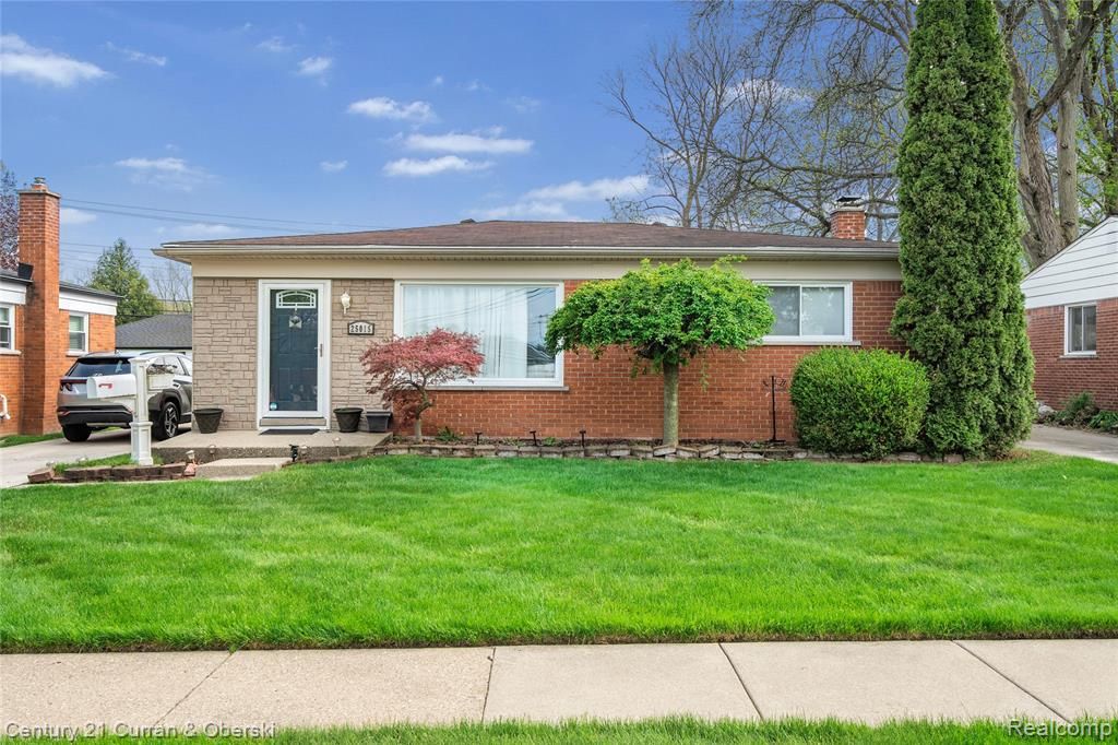 25015 Chernick Street, Taylor, MI 48180