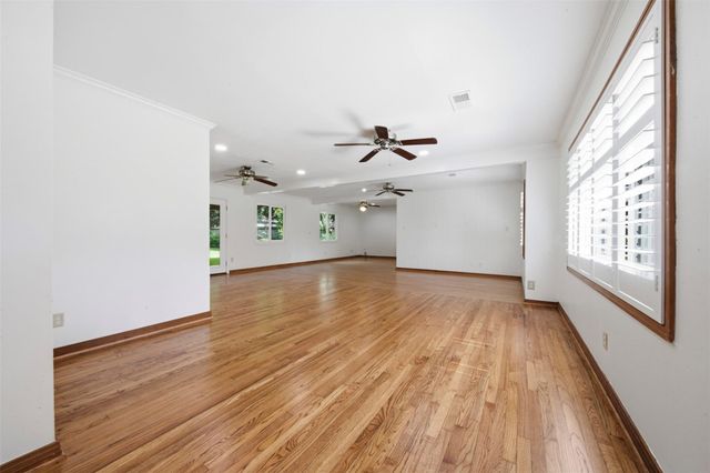 410 Kyle Street, Sugar Land, TX 77478