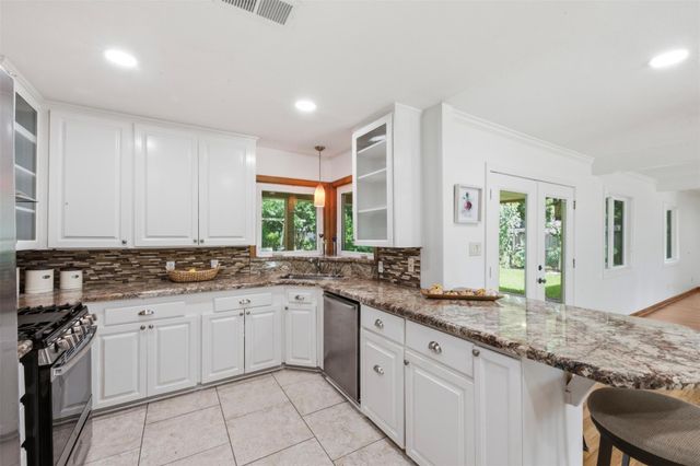 410 Kyle Street, Sugar Land, TX 77478