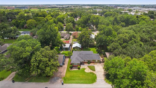410 Kyle Street, Sugar Land, TX 77478