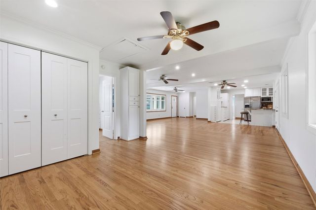 410 Kyle Street, Sugar Land, TX 77478