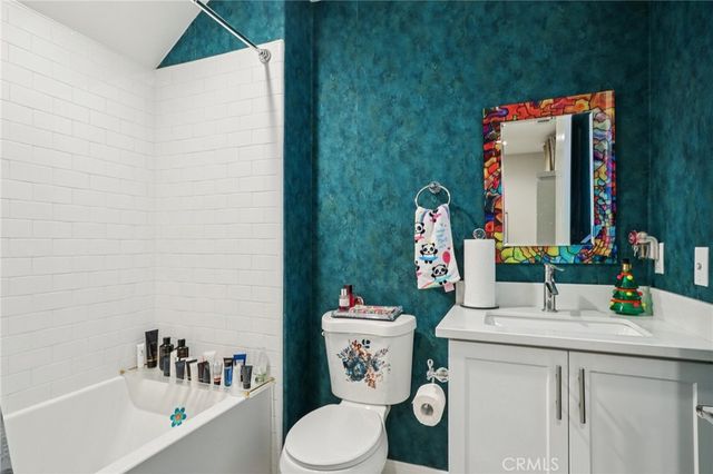 13225 Victory Boulevard, Valley Glen, CA 91401