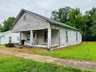 287 N 5TH ST, Selmer, TN 38375