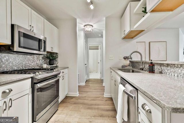 1029 N Jamestown Road, Decatur, GA 30033