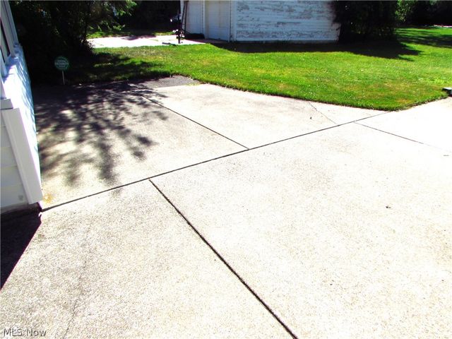 20732 APPLEGATE Road, Maple Heights, OH 44137