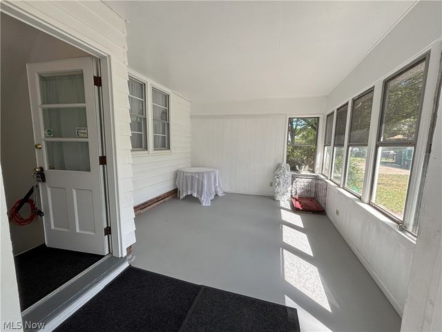 20732 APPLEGATE Road, Maple Heights, OH 44137