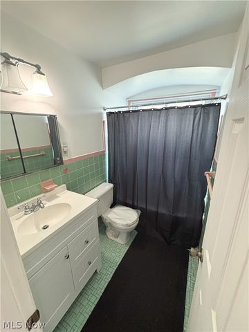 20732 APPLEGATE Road, Maple Heights, OH 44137