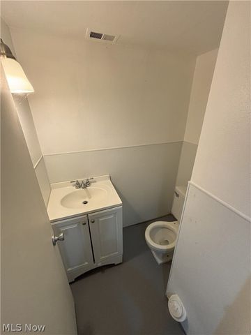 20732 APPLEGATE Road, Maple Heights, OH 44137