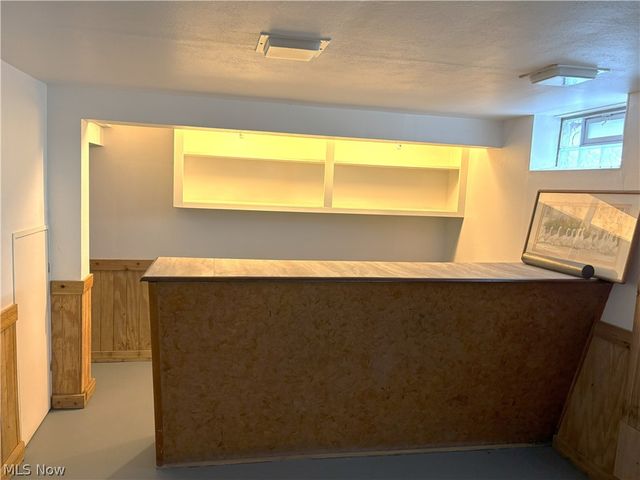 20732 APPLEGATE Road, Maple Heights, OH 44137